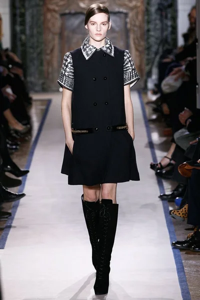 Look 12
